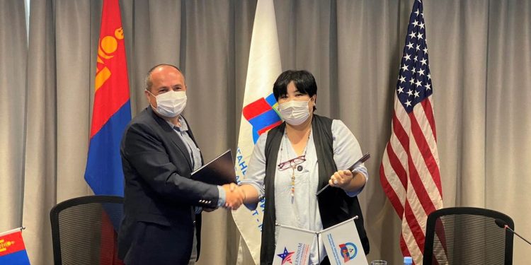 УС ГҮН ЦЭВЭРШҮҮЛЭХ ҮЙЛДВЭР БАРИХ ГЭРЭЭНД ГАРЫН ҮСЭГ ЗУРЛАА