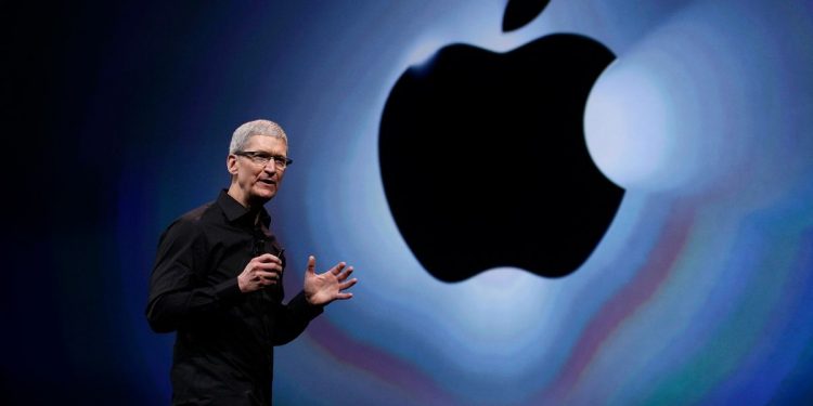 Өнгөрсөн жил тэрбумтан болсон Тим Күк Apple-ээс 750 сая доллартой тэнцэх хувьцаа авчээ