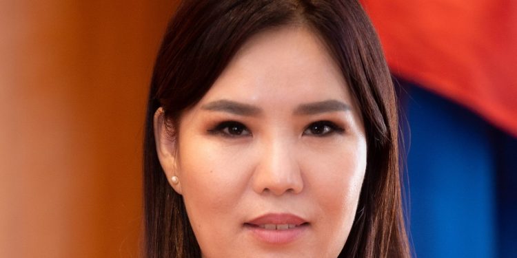 Б.Батцэцэгийг ЕТГ-ын Захиргаа, санхүүгийн газрын даргаар томиллоо