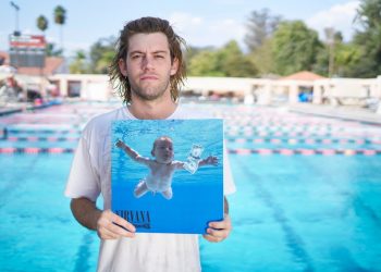 “Нирвана”-гийн цомогт гарсан хүү 30 хүрч, шүүхэд ханджээ