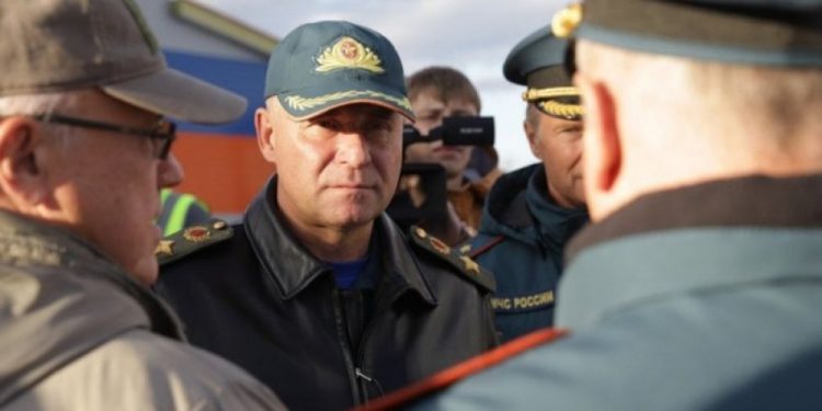 ОХУ-ын Онцгой байдлын сайд Зиничев кино найруулагч Александ Мельникийг аврах гэж байгаад амиа алджээ