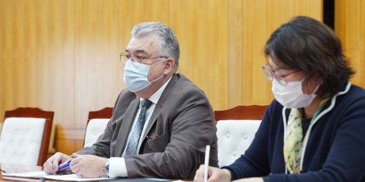 Шадар сайд С.Амарсайхан ДЭМБ-ын Монгол дахь суурин төлөөлөгч Сергей Диордицагтай уулзлаа