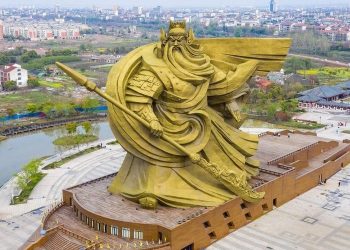 26 сая доллароор барьсан хөшөөг 20 сая доллараар буулгаж байна