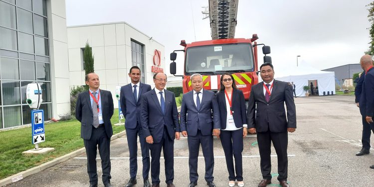 ОБЕГ-ЫН ДАРГА, ХОШУУЧ ГЕНЕРАЛ Г.АРИУНБУЯН ФРАНЦАД АЙЧЛАЛ ХИЙЛЭЭ