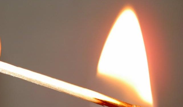 Хувийн өс хонзонгийн сэдлээр гаднаас нь түгжиж байгаад галджээ