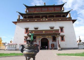 Гандантэгчинлэн хийдийг төсвийн нэг тэрбум төгрөгөөр сэргээн тохижуулахаар болжээ