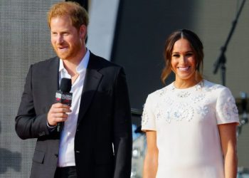 Харри, Меган хоёр Диана охиноо төрснөөс хойш анх удаа арга хэмжээнд оролцов