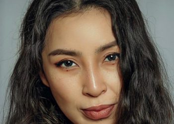 Б.Маралжингоо 100000 төгрөгийн тасалбартай тоглолт хийж, хундага дарс дагуулна