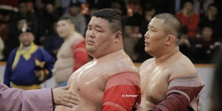 ШУУРХАЙ: ШҮҮХИЙН ШИЙДВЭРИЙН ДАГУУ ЕРӨНХИЙЛӨГЧ ЗАРЛИГ ГАРГАН УЛСЫН АВАРГА Э.ОЮУНБОЛДЫН ЦОЛЫГ ХУРААЛАА