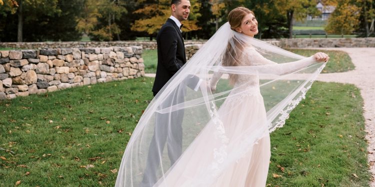 Билл Гейтсийн охин египет залуутай гэрлэлээ