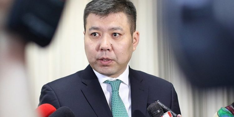 Б.Энхбаяр: Т.ЧИМГЭЭГ ХЭН ХАМГААЛЖ, ХЭН ДАВРААГААД БАЙГАА ЮМ БЭ-