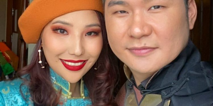 Т.Оргил “Extacy” хамтлагийн Сэржмядагийг албан ёсоор бэр гуйлаа