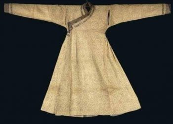 АЛТАН УТАСТАЙ ДЭЭЛ 483032 ДОЛЛАРООР ЗАРАГДЖЭЭ