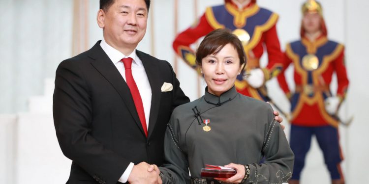 Жүжигчин Ц.Баясгалан МУГЖ болов