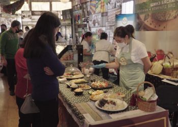 Я.Энхээ: Энэ жил 160 гаруй тонн бяслаг хийсэн
