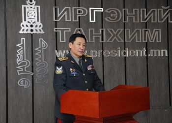 ТАГНУУЛЫН ДЭД ДАРГА АСАН ХОШУУЧ ГЕНЕРАЛ Д.ЧИМЭД-ЮНДЭН НОЦТОЙ АСУУДЛААР ЦЭЦЭД ХАНДААД “ЯЛАГДЖЭЭ”