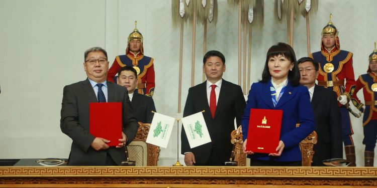 “Тэрбум мод” үндэсний хөдөлгөөнийг дэмжиж “Эрдэнэс Силвер Ресурс” ХХК гурван сая мод тарина