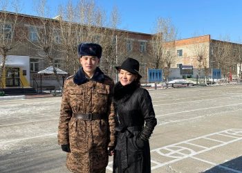 Д.Ганцэцэг хүүгийнхээ Тангаргийн баярт оролцжээ