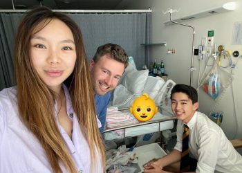 Сошиал од Оюунцэцэг амаржиж, хүүгээ дүүтэй болгожээ