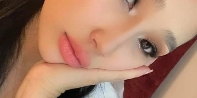 Б.Сүнээ: Хавь ойрын ихэнх хүмүүс Анандбазарт худалдагдчихаж