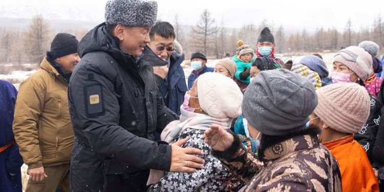 Монгол Улсын Ерөнхийлөгч У.Хүрэлсүх хилчид, цаатан иргэдтэй уулзлаа