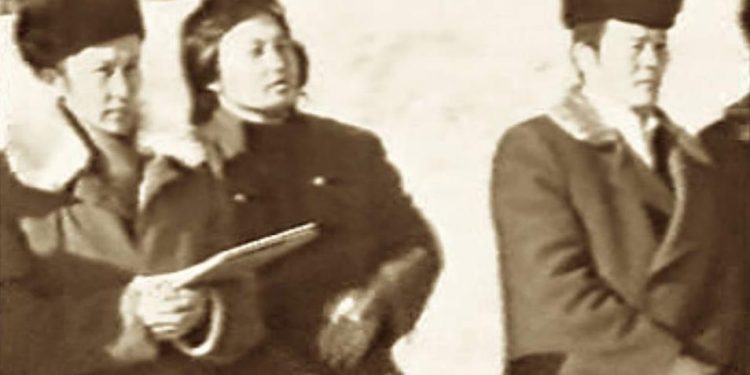 АРДЧИЛЛЫН АНХНЫ ЯЛАЛТ, АНХНЫ СУУРЬ ЭРДЭНЭТЭЭС ЭХТЭЙ