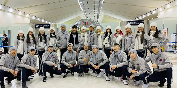 Moon dance хамтлагийнхан ДАШТ-д оролцохоор ХБНГУ-ыг зорилоо