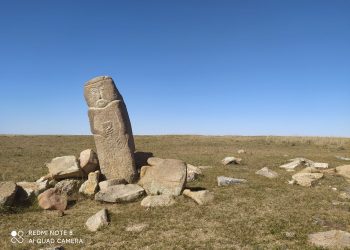 Сүхбаатар аймгийг хүн хөшөөний галерей гэж болно