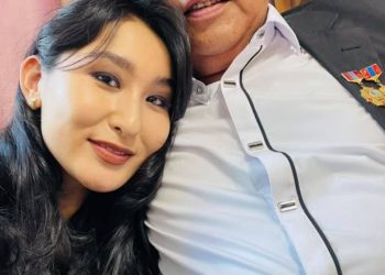 АЖ Самбуугийн С.Нинжин арслан Д.Мөнх-Эрдэнэтэй хослон дуулав