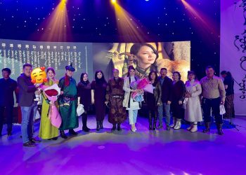 МУГЖ С.Жавхлан, дуучин Г.Эрдэнэчимэг хоёр тусдаа амьдарч байгаа юу?