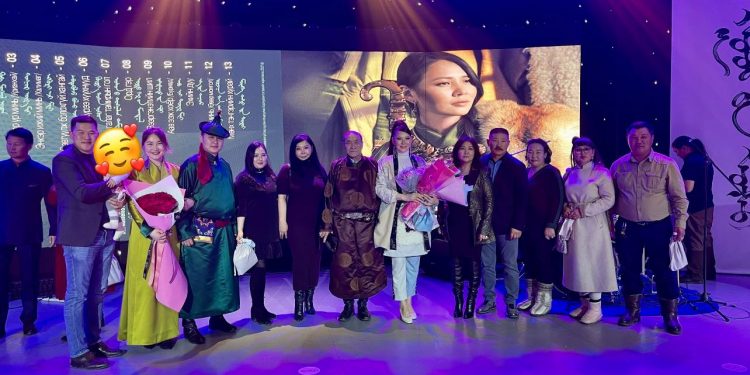 МУГЖ С.Жавхлан, дуучин Г.Эрдэнэчимэг хоёр тусдаа амьдарч байгаа юу?