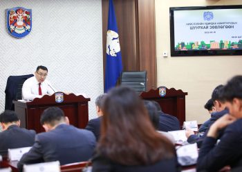 Орон сууцны хороолол дундах орц, гарц хаасан хашаа, хайсыг буулгаж, цэгцэлнэ