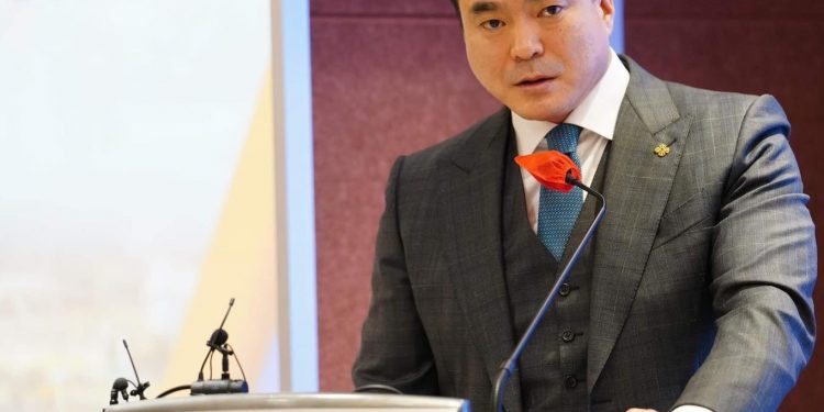 МИК компаниараа дамжуулан МИК 110 мянган айл өрхийн эргэн төлөлтөөс хумсалсаар ирснийг хүлээн зөвшөөрөх үү?