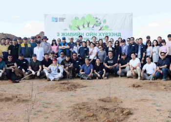 1350 ширхэг навчит болон жимсний мод суулгацыг суулгажээ