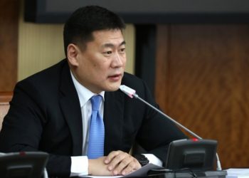 Л.Оюун-Эрдэнэ: Даргын хүүхэд харьяаны бус цэцэрлэгт явж, татварын байцаагчид ресторанд үнэгүй хоол иддэг байж болохгүй