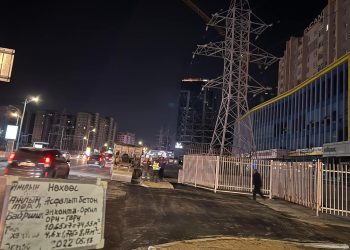 Замын тэмдэглэгээ шинэчлэх, нүхэн эвдрэлийг засварлах ажлыг шөнийн цагаар гүйцэтгэж байна