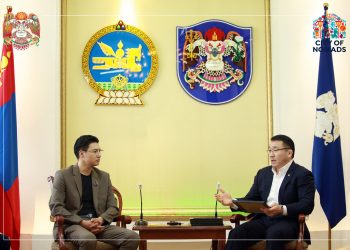 Хотын дарга Д.Сумъяабазар гудамжинд хоолны үйлчилгээ эрхлэгч залуусыг дэмжихээ илэрхийлэв