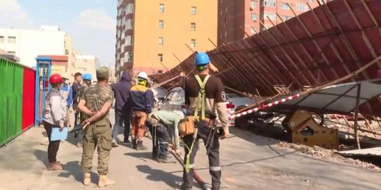 НМХГ: Зөвшөөрлийн гэрчилгээтэй, ХНХЯ-ны захиалгаар барилга буулгаж байсан компанид ХАБ-ыг хангах зааварчилгаа өгсөн