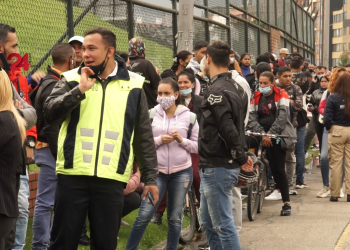 Колумби улс энэ долоо хоногт нэг сая орчим Венесуэлийн цагаачдад түр эрх олгоно