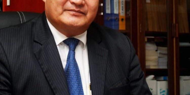 Дамжаад дамжаад явж байтал хэргийн эзэн, хэнгэргийн дохиурууд өөрсдийгөө таниад үйл хэргээ тунгаах байлгүй