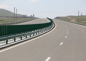 Автобусанд том хүн 20,000 төгрөг Хүүхэд 7,000 төгрөгөөр зорчино