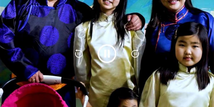 Улсын хэмжээнд 12,559 ээж Алдарт эхийн одонгоо гардаж авлаа