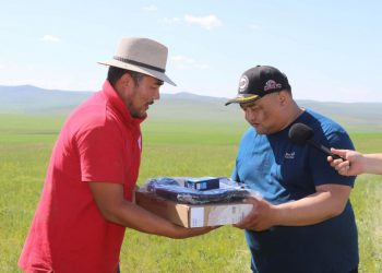 Сяньбигийн хаад язгууртны булш илрүүлсэн багшийг 5 сая төгрөгөөр шагнаж урамшуулав