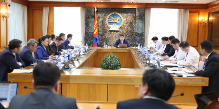 Г.Ёндон: “Эрдэнэс Монгол” компанийн ТУЗ-ийн 207 гишүүнийг 27 болгож цомхотгоно