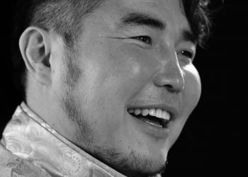 Өнөөдөр жүжигчин Г.Алтаншагай ГССҮТ-д тэргэнцэр хандивлаж, уяачид жагсаал хийнэ