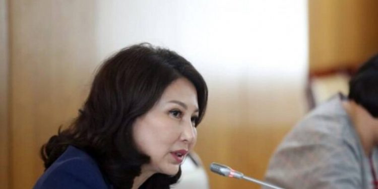 УИХ-ын гишүүн Б.Баярсайхан ЭМ-ийн сайд С.Энхболдоос хоолны 60 сая төгрөг нэхэж уурласан уу?