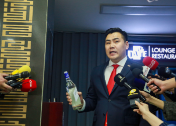 Хүчингийн хэрэгтэнг хүндэт ерөнхийлөгчөөр залсан О.Гэрэлт-Од МЗХ-г 3 тэрбумын өрөнд унагажээ