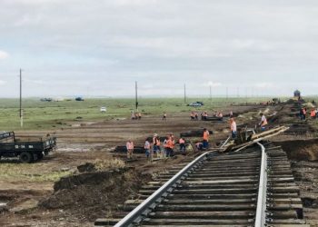 Улаанбаатар-Замын-Үүд чиглэлийн төмөр зам усанд автжээ