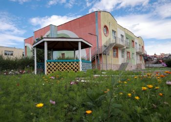 Сургууль, цэцэрлэгийн дулааны алдагдлыг бууруулах төсөл дүүргүүдэд хэрэгжиж байна