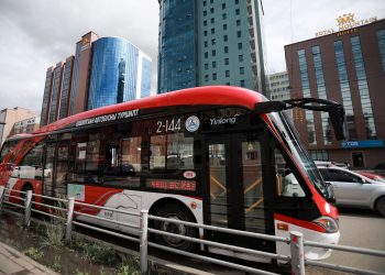 “Чингис хаан” нисэх буудлын чиглэлд автобус 05:00-01:40 цагийн хооронд иргэдэд үйлчилж байна